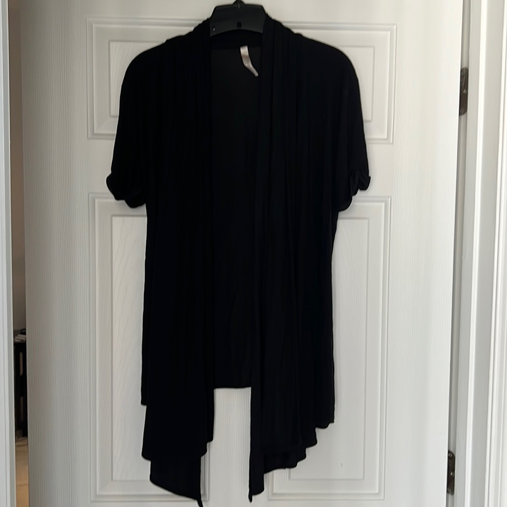 Black short sleeved sweater